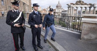 la Polizia Cinese non autorizzata in Italia per combattere i dissidenti